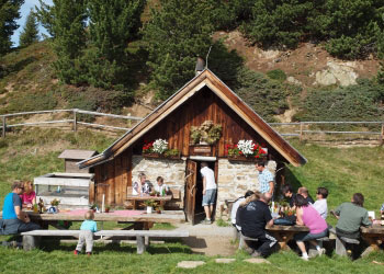 kalbenalm hütteneinkehr almhütte jerzens pitztal